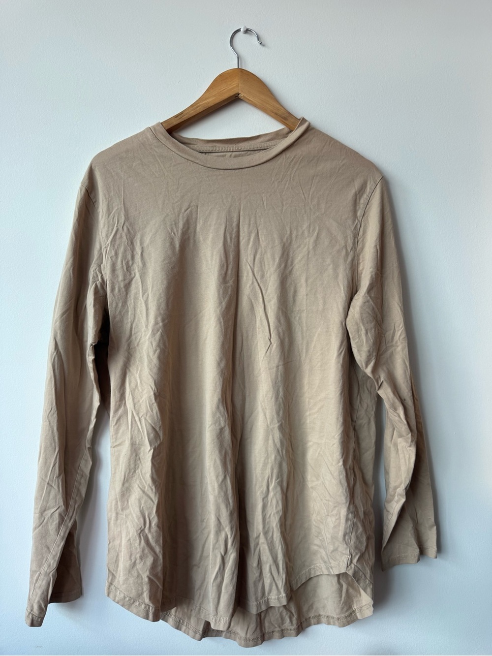 H&M Beige Tan Long Fit Long Sleeve Crewneck T-Shirt Men Size Large